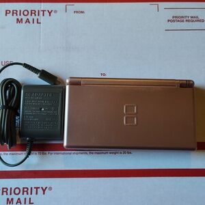 Nintendo DS Lite Metallic Rose Handheld Console With Charger Excellent Condition